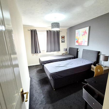 Modern 2 Bed House- Free Parking And Close To The Centre Бристоль Экстерьер фото