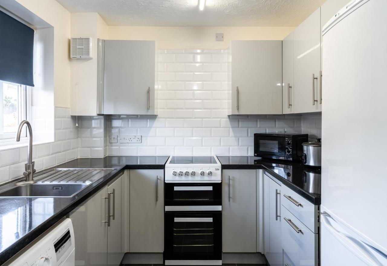 Modern 2 Bed House- Free Parking And Close To The Centre Бристоль Экстерьер фото